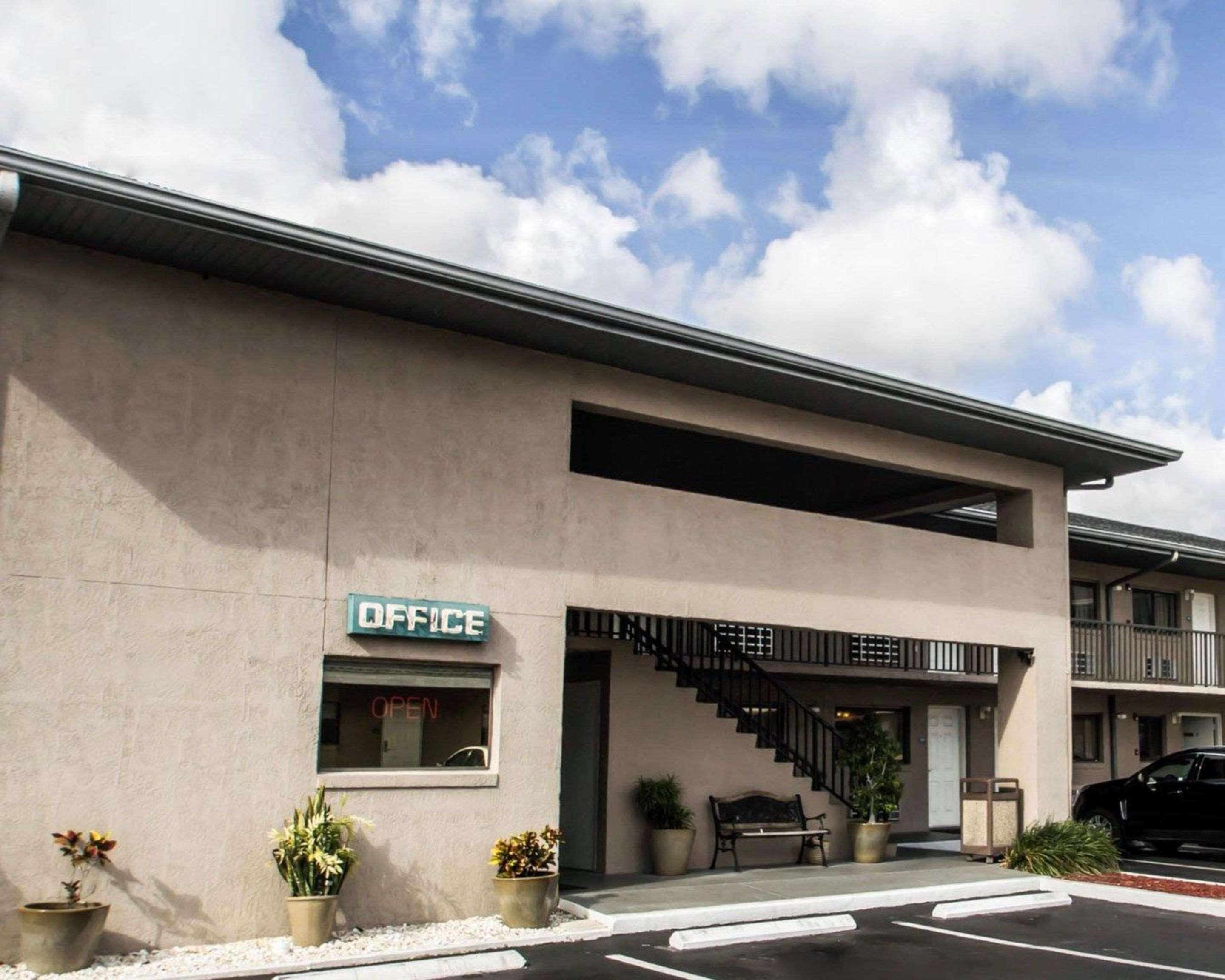 Forest City 阿勃卡罗德威旅馆酒店 外观 照片