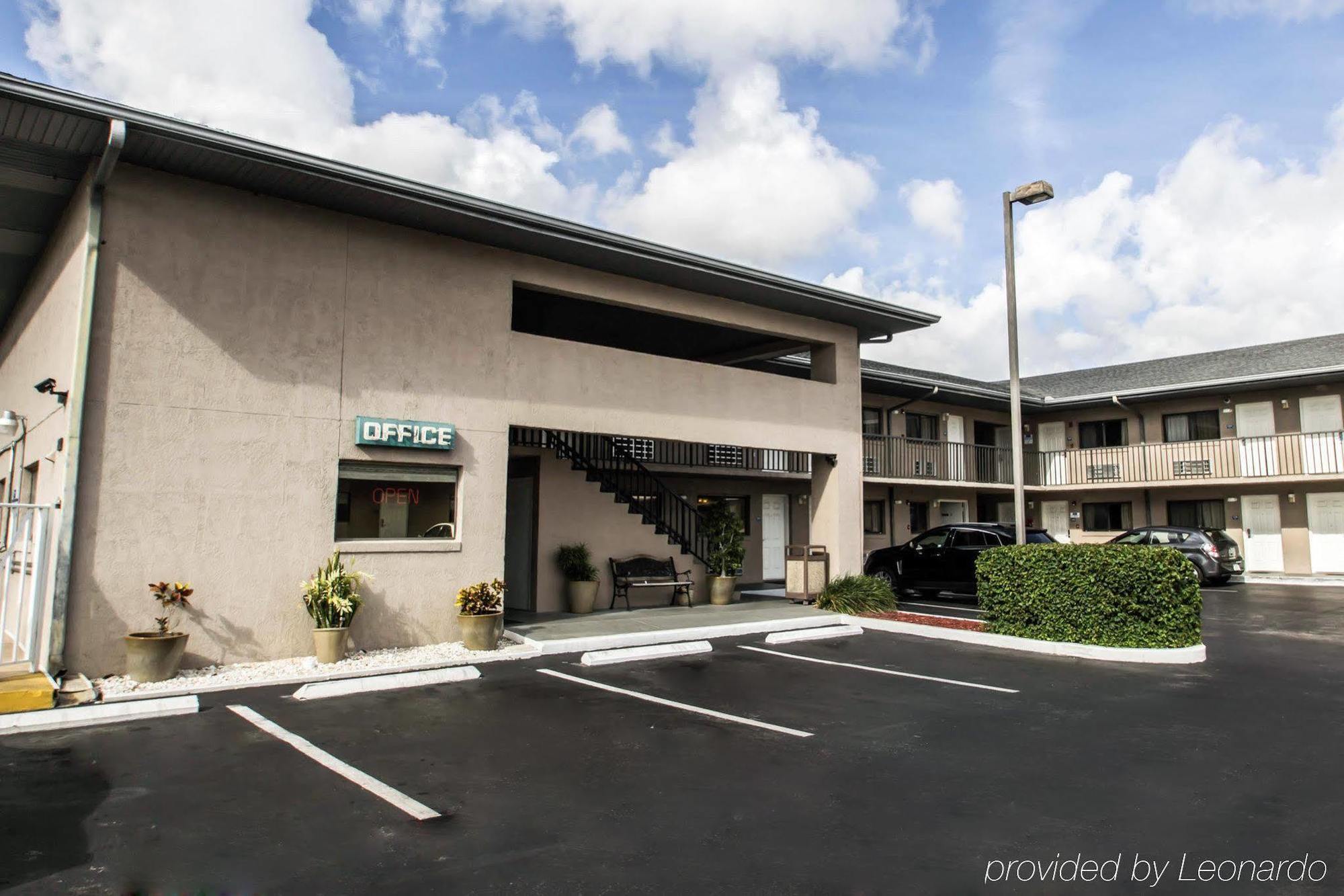 Forest City 阿勃卡罗德威旅馆酒店 外观 照片